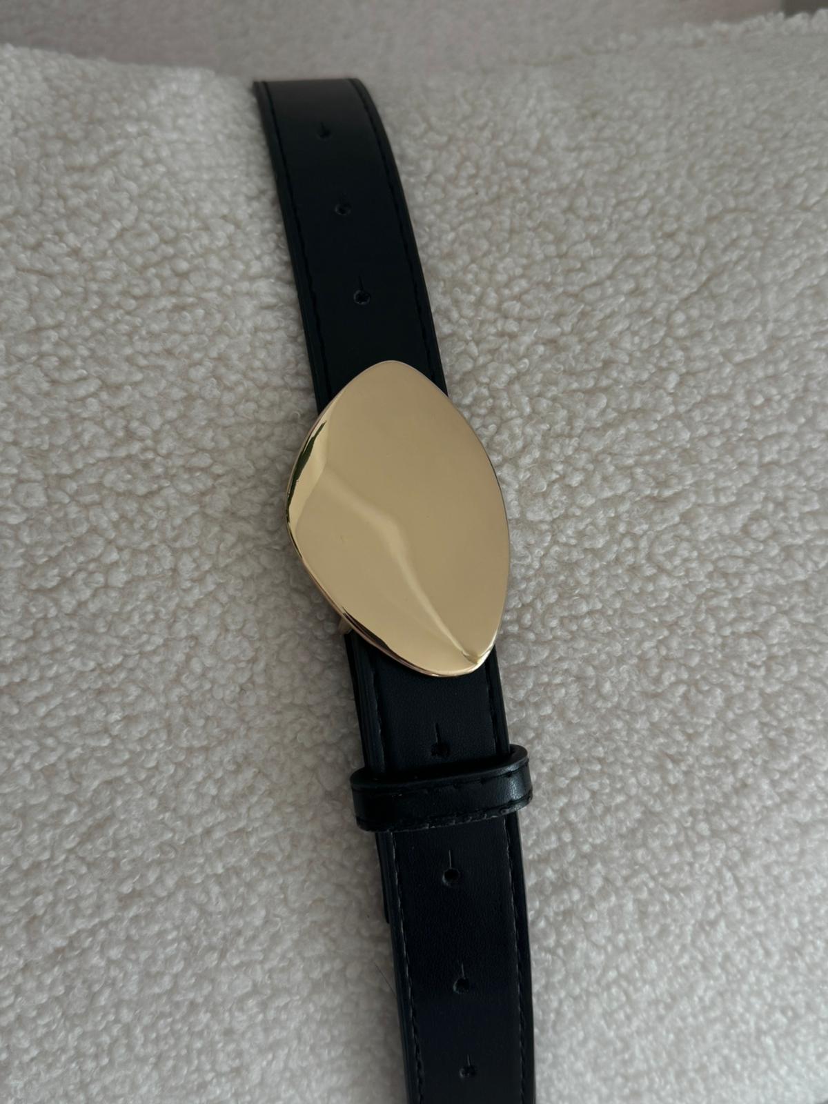 CINTA NERA FIBBIA ORO