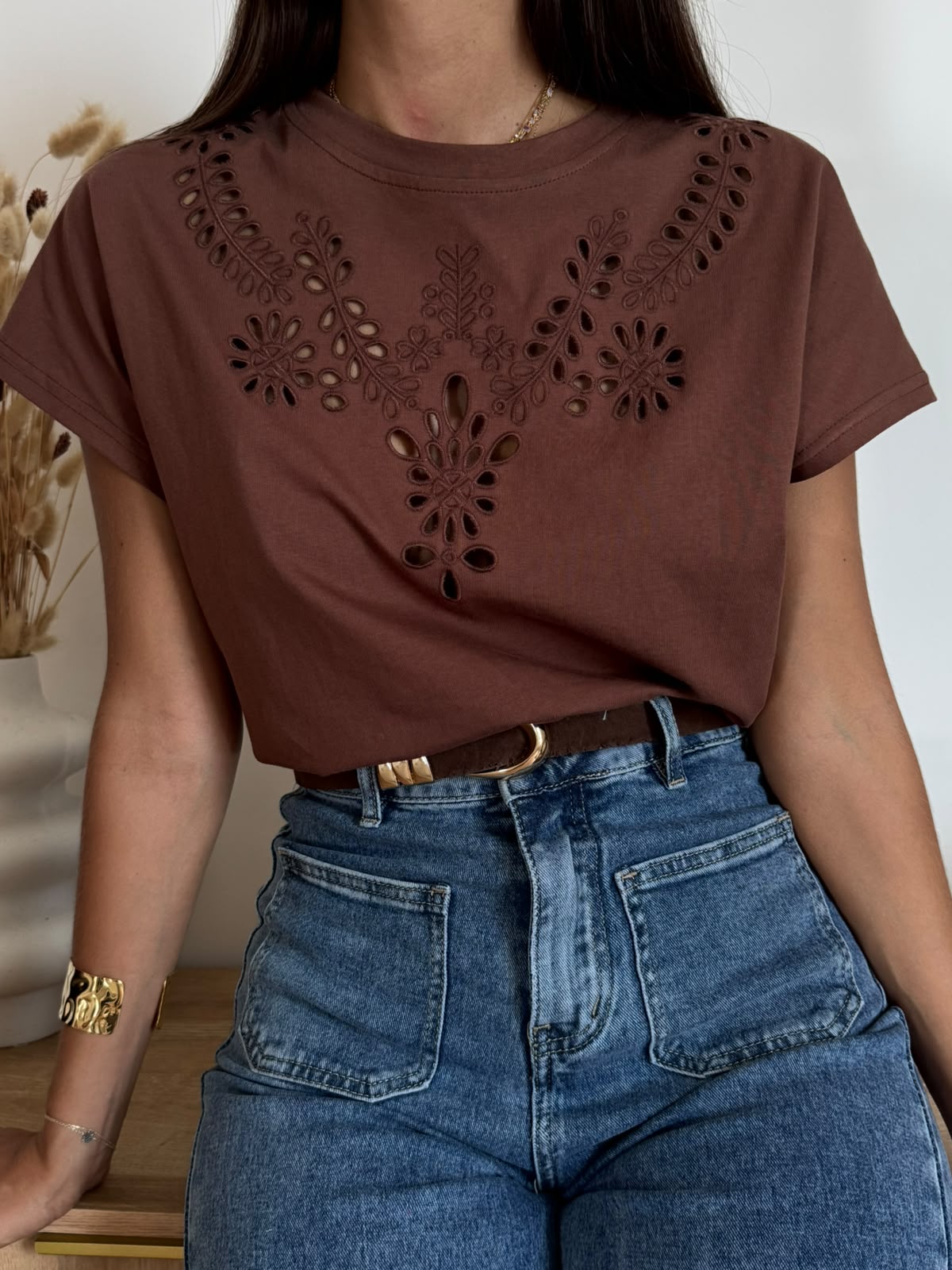 T-SHIRT ARIEL MARRONE
